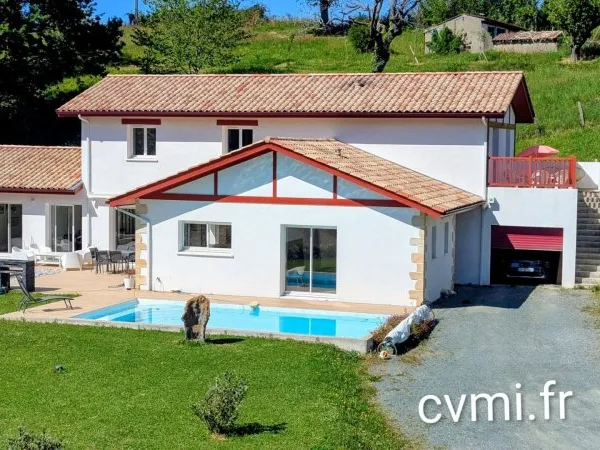 vente maison - 8 pièce(s)