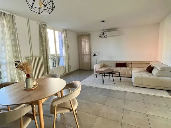 Appartement 1 pièce 87 m²