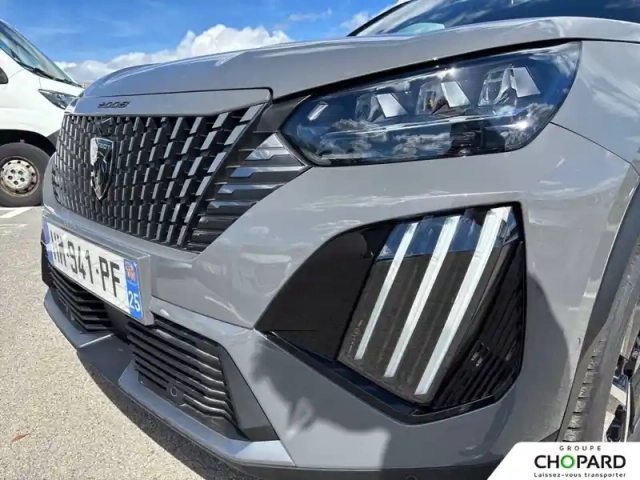 Peugeot 2008 hybrid 145 ch e-dcs6 — photo 10