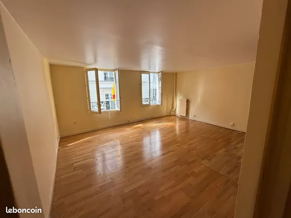 Studio lumineux 30,17 m² plein sud - Paris 9e - Cadet/Rochechouart