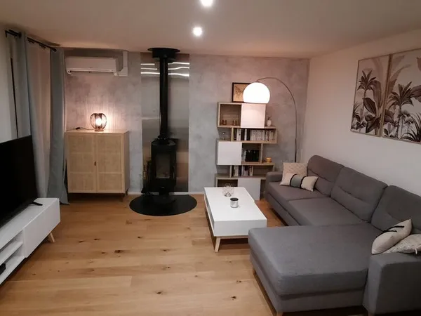 Maison T4 meublée climatisé avec terrasse et cave - Vertaizon