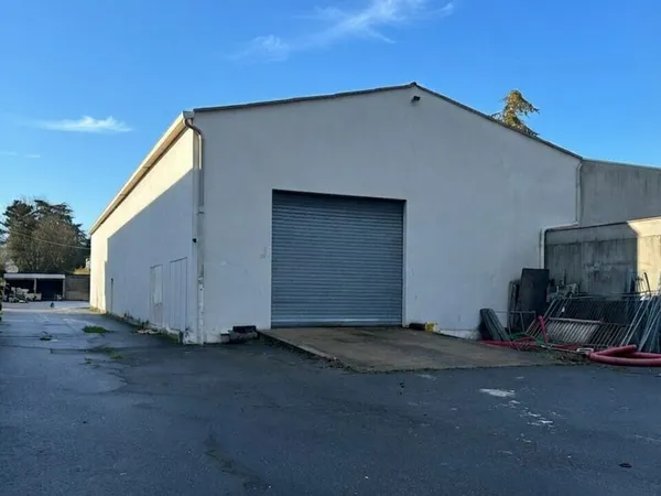 LOCAL D'ACTIVITE - ATELIER à LOUER