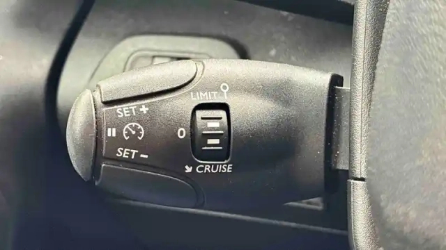 Toyota Proace city medium 1.5l 130 d-4d — photo 19