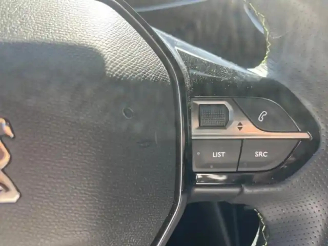 Peugeot 208 1.2 puretech 100ch s&amp;s gt — photo 14