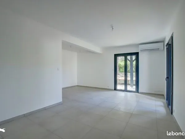 Villa 4 pièces 105 m²