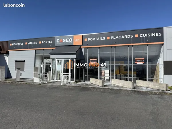 Local commercial 1100 m² Cholet