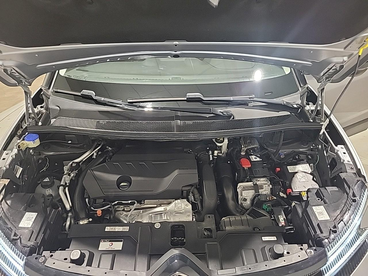 Citroën C5 Aircross hybride rechargeable 180 e-eat8 feel — photo 15