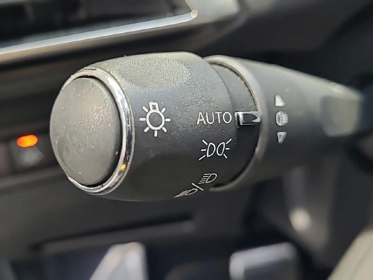 Peugeot 3008 hybrid 225 e-eat8 gt — photo 31