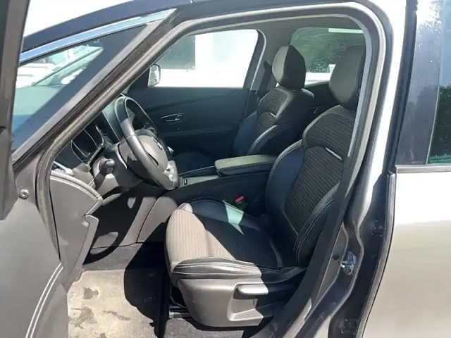 Renault Scenic tce 140 fap — photo 9
