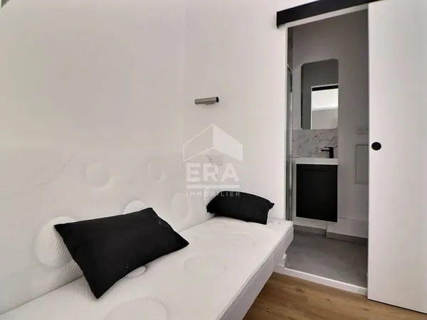 Local 1 pièce 11 m²