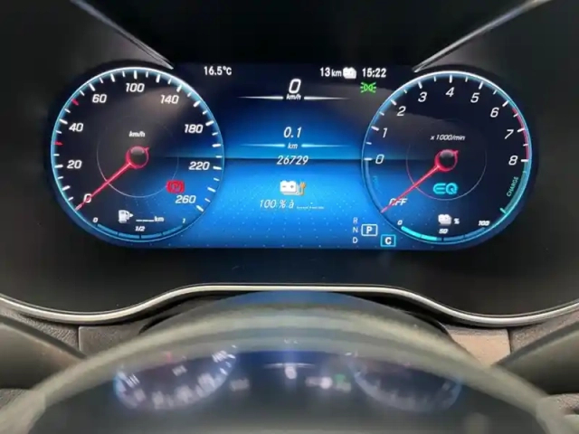 Mercedes Glc 300e 4matic amg line — photo 12