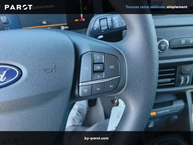 Ford Transit Courier fourgonnette 1.0 ecoboost 100ch cabine approfondie trend — photo 18