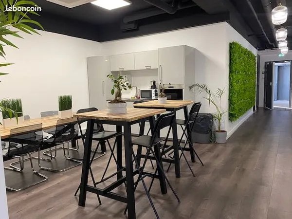 Bureaux rénovés et climatisés de 20m² à 200m² au pied du métro "LES JUILLIOTTES"