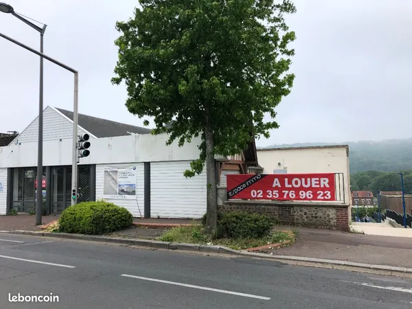 Local commercial 776 m² DEVILLE LES ROUEN
