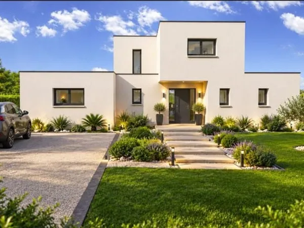 Maison 6 pièces 220 m²