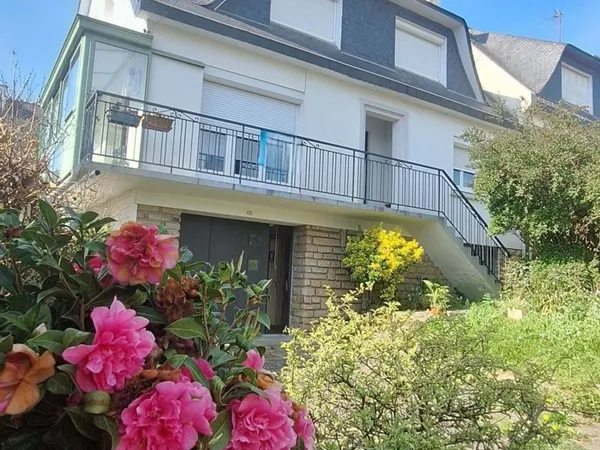 Maison familiale T5 avec sous-sol total et beau potentiel