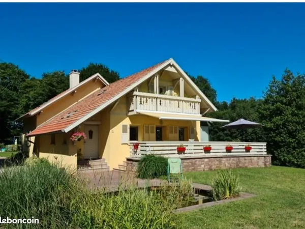 Propriété avec gîte et boxes à chevaux