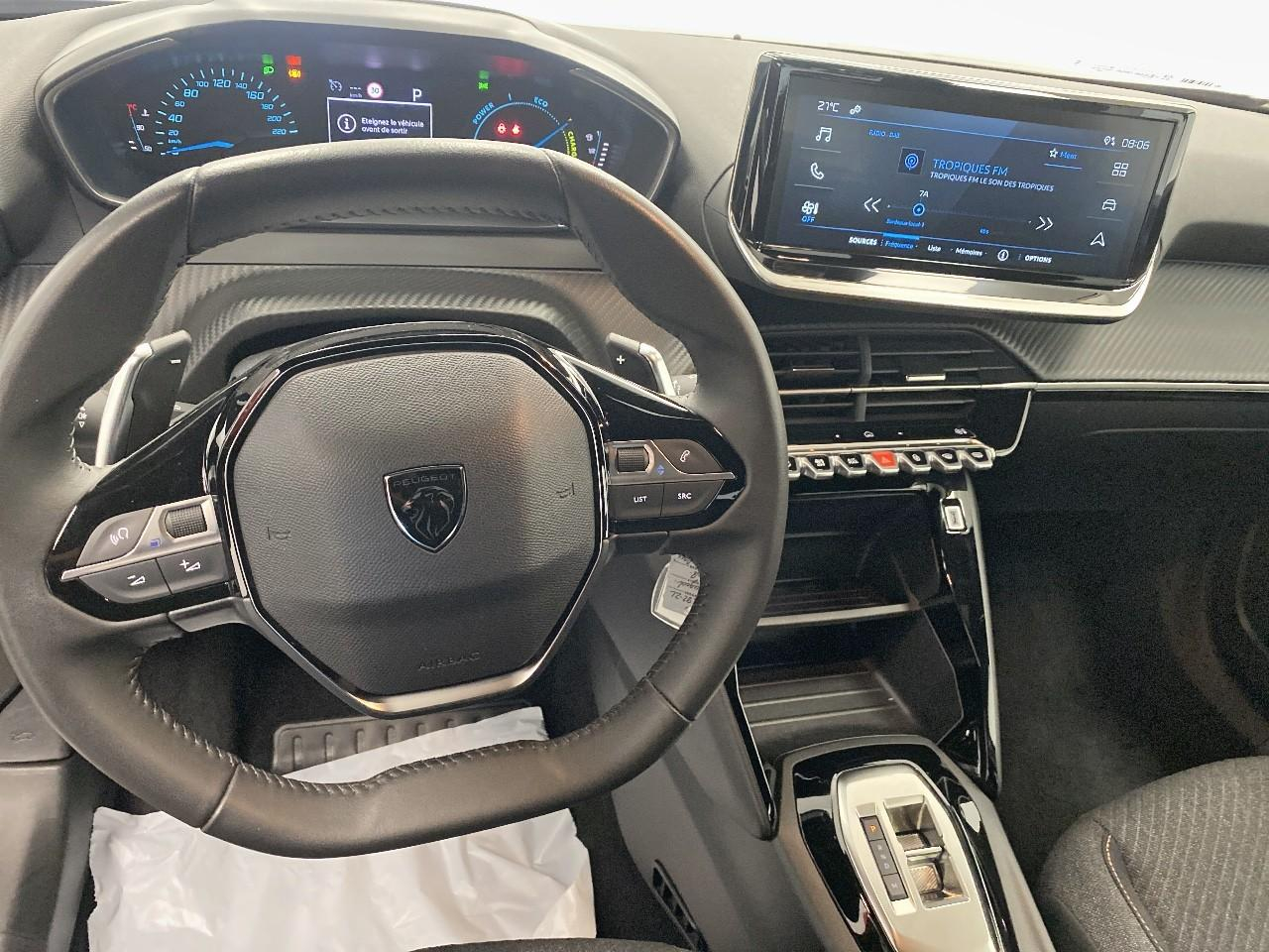 Peugeot 2008 hybrid 136 e-dcs6 style — photo 12