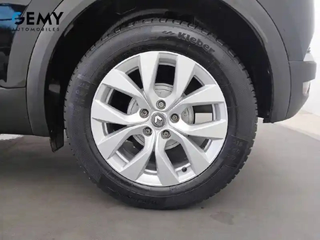 Renault Captur tce 140 edc - 21 — photo 11