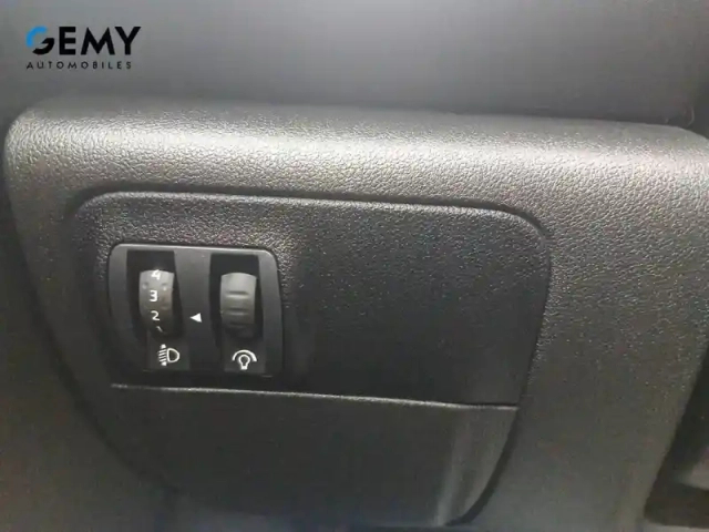 Renault Megane mégane iv berline blue dci 115 edc - 20 — photo 22