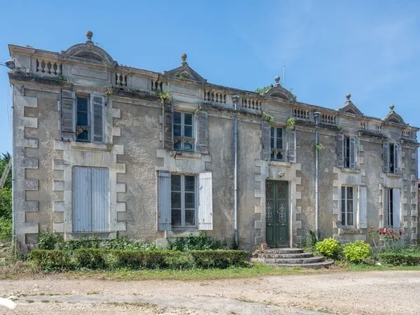 Maison 13 pièces 600 m²
