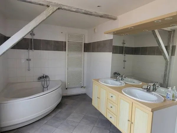 Appartement 5 pièces 93 m²
