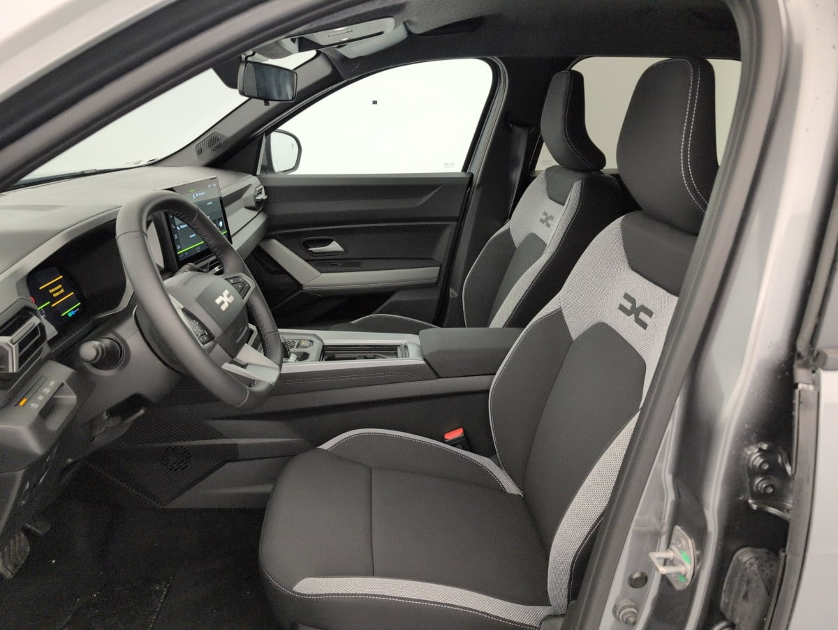 Dacia Bigster — photo 21