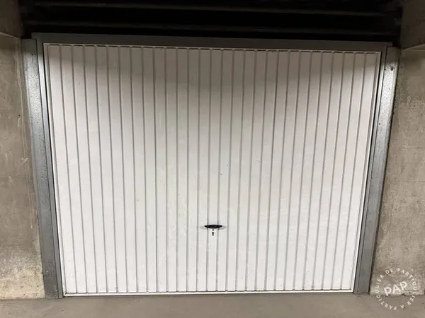 Garage/Parking