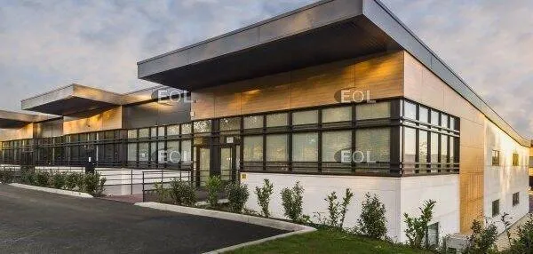 Local d'activité 416 m²