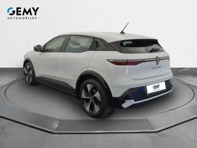 Renault Megane e-tech ev40 130ch standard charge — photo 22