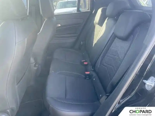 Jeep Avenger 1.2 turbo t3 100 ch e-hybrid bvr6 — photo 11