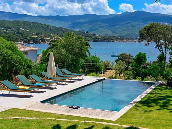 Villa 5 pièces 170 m²