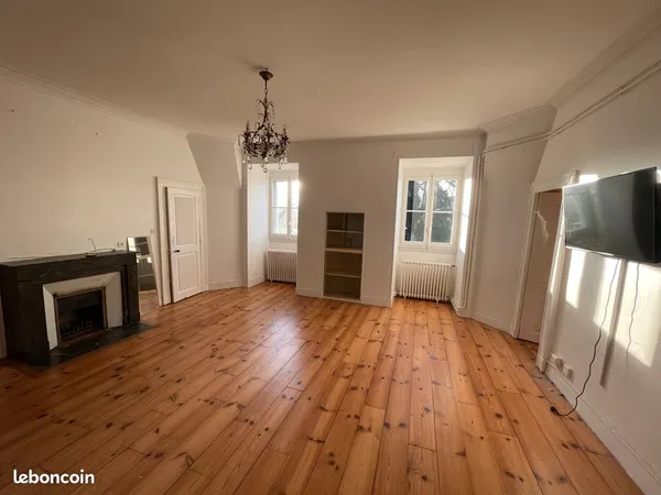Villa anglaise - Appt 3 ch. 106 m² - Parc clos - 2 parkings
