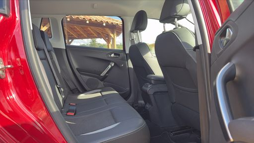 Peugeot 2008 1.2 PureTech 130 - Allure – 2018 – 66477 km – Essence – Boîte Manuelle — photo 19