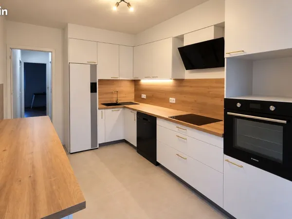 Maison T4 fraichement rénovée - 80 m² - Centre de Montbert - 950