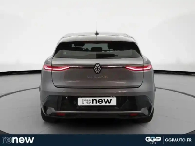 Renault Megane e-tech electric ev60 220ch equilibre optimum charge — photo 4