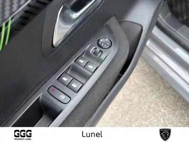 Peugeot 208 puretech 100 s&amp;s bvm6 — photo 12