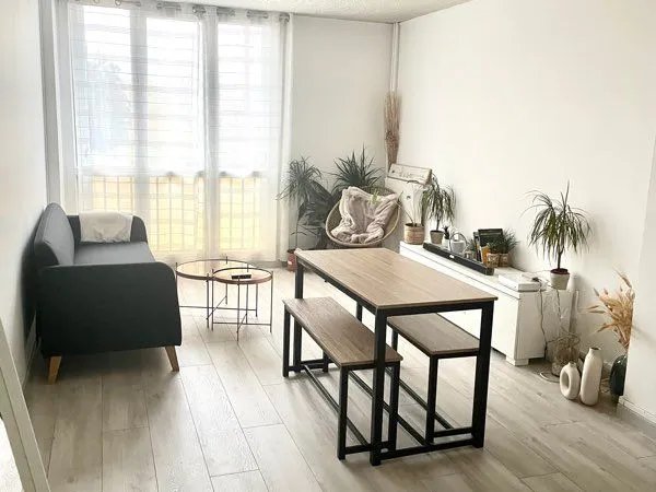 Appartement meublé trois pièces de 57m2, proche centre ville