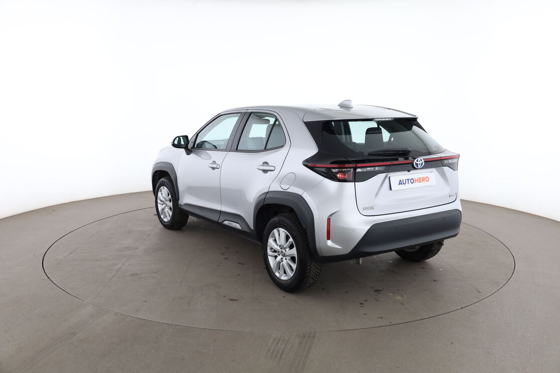 Toyota Yaris Cross 1.5 Hybride 2WD Dynamic Business — photo 3