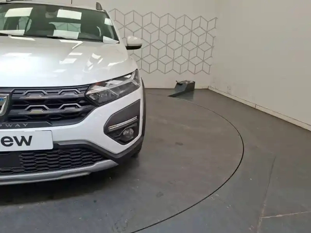 Dacia Sandero eco-g 100 — photo 10