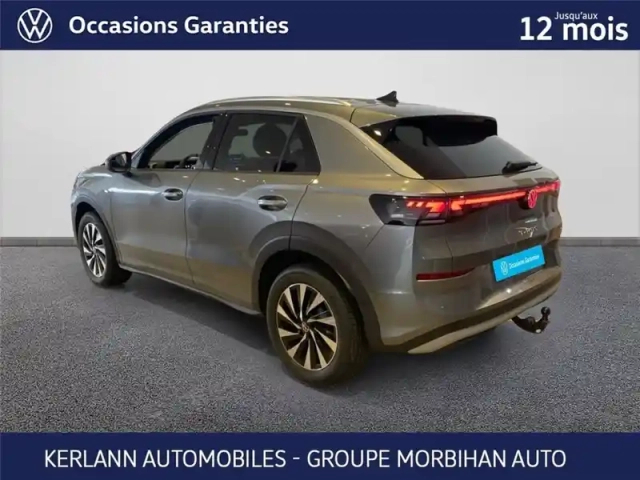Volkswagen T-Roc 1.5 etsi evo2 hybrid 150 ch dsg7 — photo 11