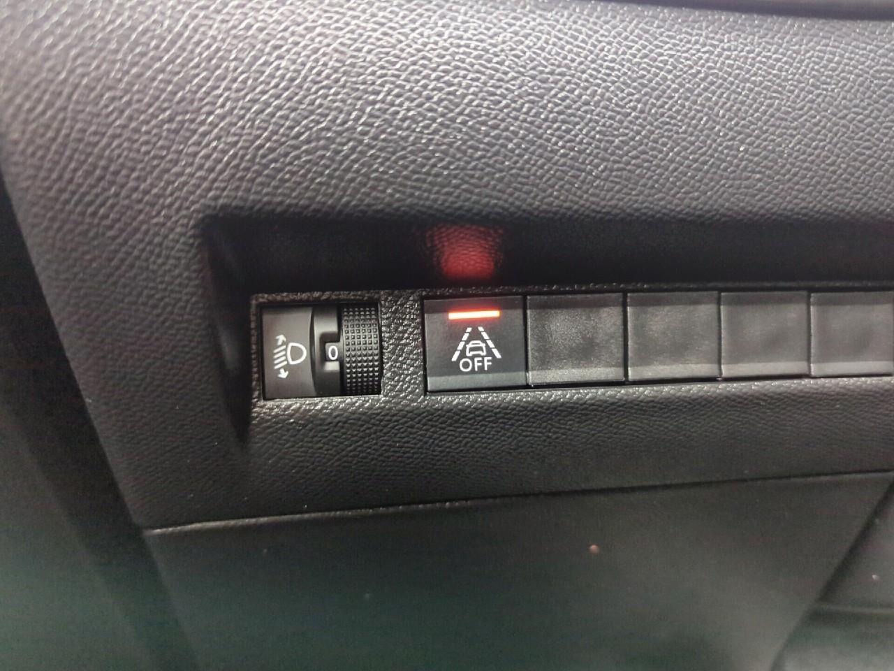 Peugeot 208 bluehdi 100 s&s bvm6 active — photo 22