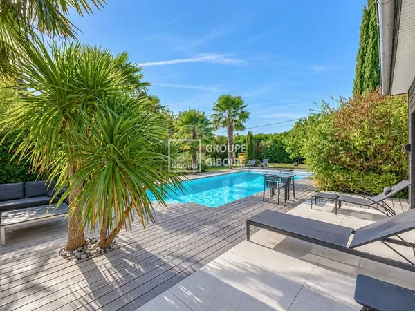 A VENDRE - Agence GIBOIRE de Rennes - Maison d'architecte de 230,91 m² - Saint - Grégoire - Rennes m