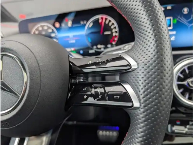 Mercedes Cla 250 e hybrid eq — photo 12