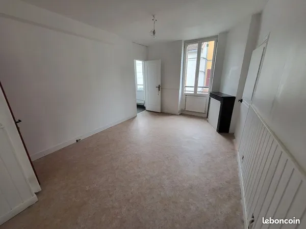 À LOUER - F2 de 33 m² - Centre-ville