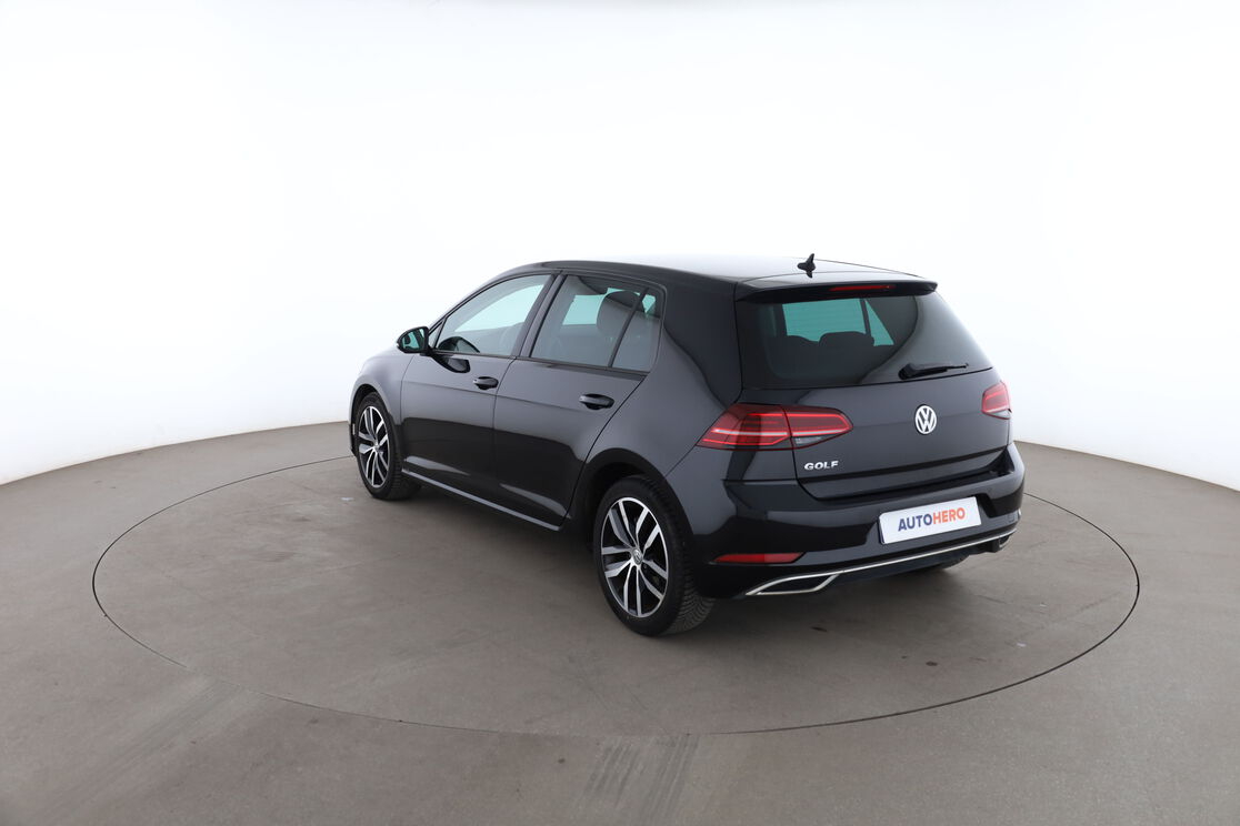Volkswagen Golf VII 1.6 TDI BlueMotion Tech Carat DSG7 — photo 3