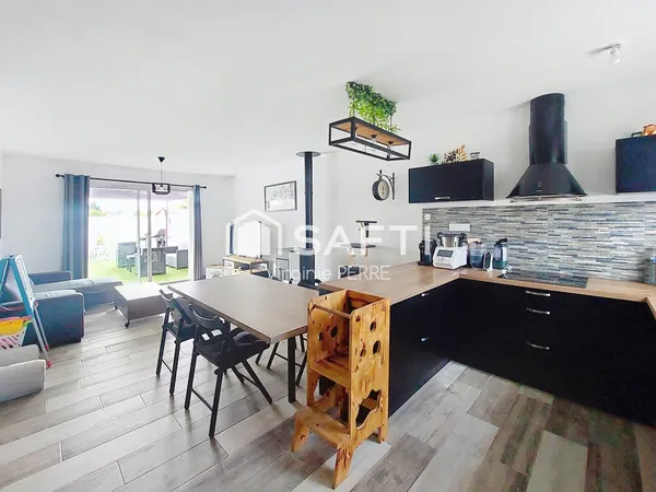 MAISON CONTEMPORAINE - 4 PIECES - 70M2 - PISCINE ET GARAGE - SEMUSSAC (17120)