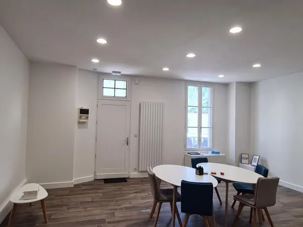 Bureau 1 pièce 40 m²
