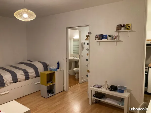 Studio meublé proche Hôtel de ville Rouen, disponible le 22/11