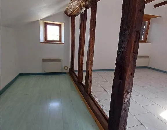 À louer, charmante petite maison avec extérieur !